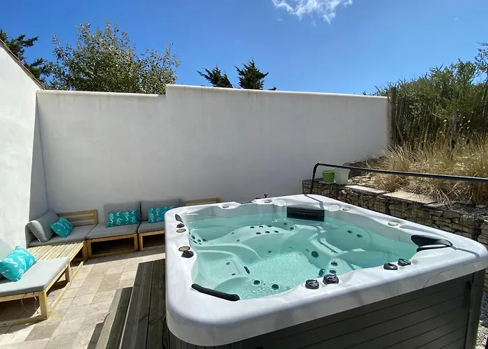Holiday home Au Pied De La Dune, 20m Plage, Spa, Plancha, 5ch Le Bois-Plage-en-Re